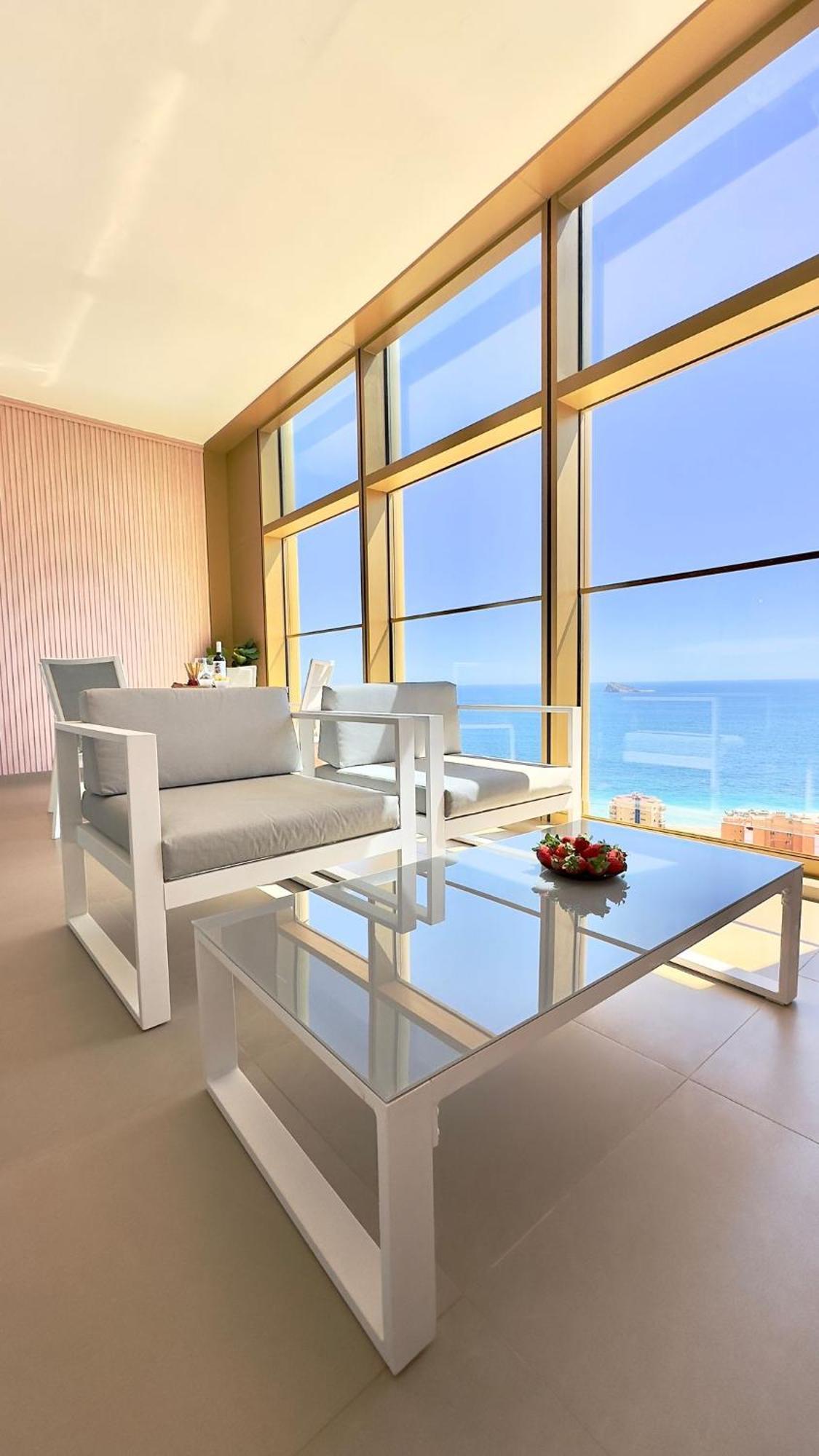 Intempo Residence By Leo Apartments Benidorm Exterior foto